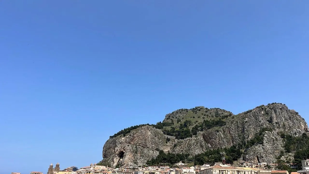 Spinuzza Deluxe Apartment Cefalu